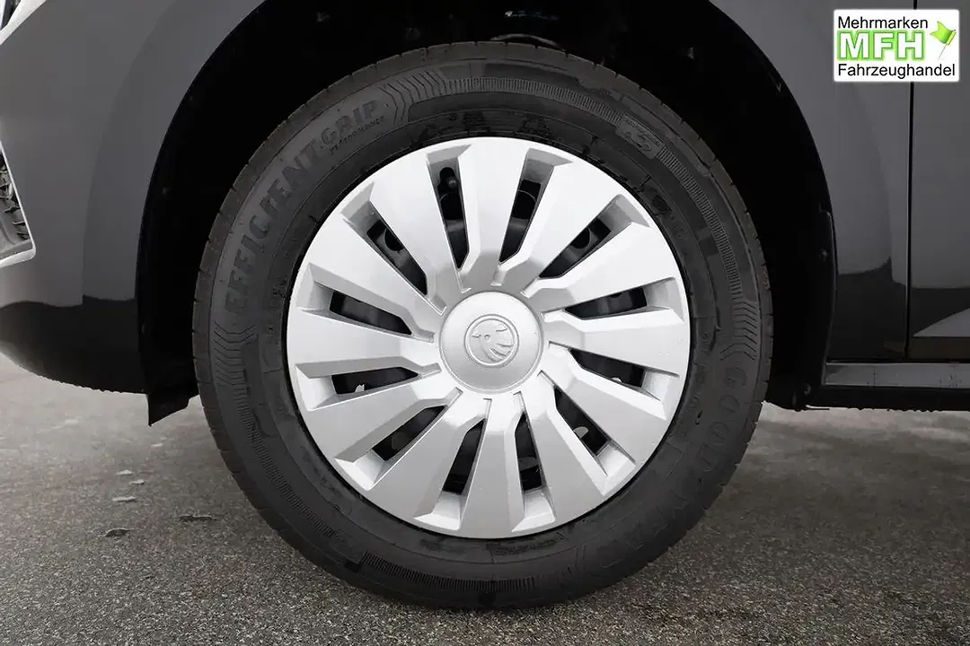 Skoda Kamiq - Thumbnail 13