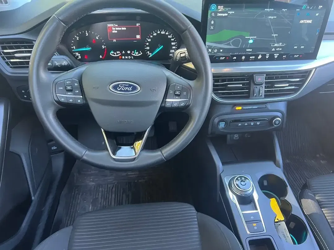 Ford Focus - Thumbnail 9