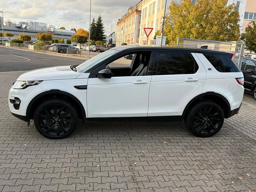 Land Rover Discovery - Thumbnail 4