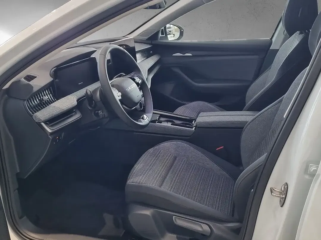 Skoda Superb - Thumbnail 9
