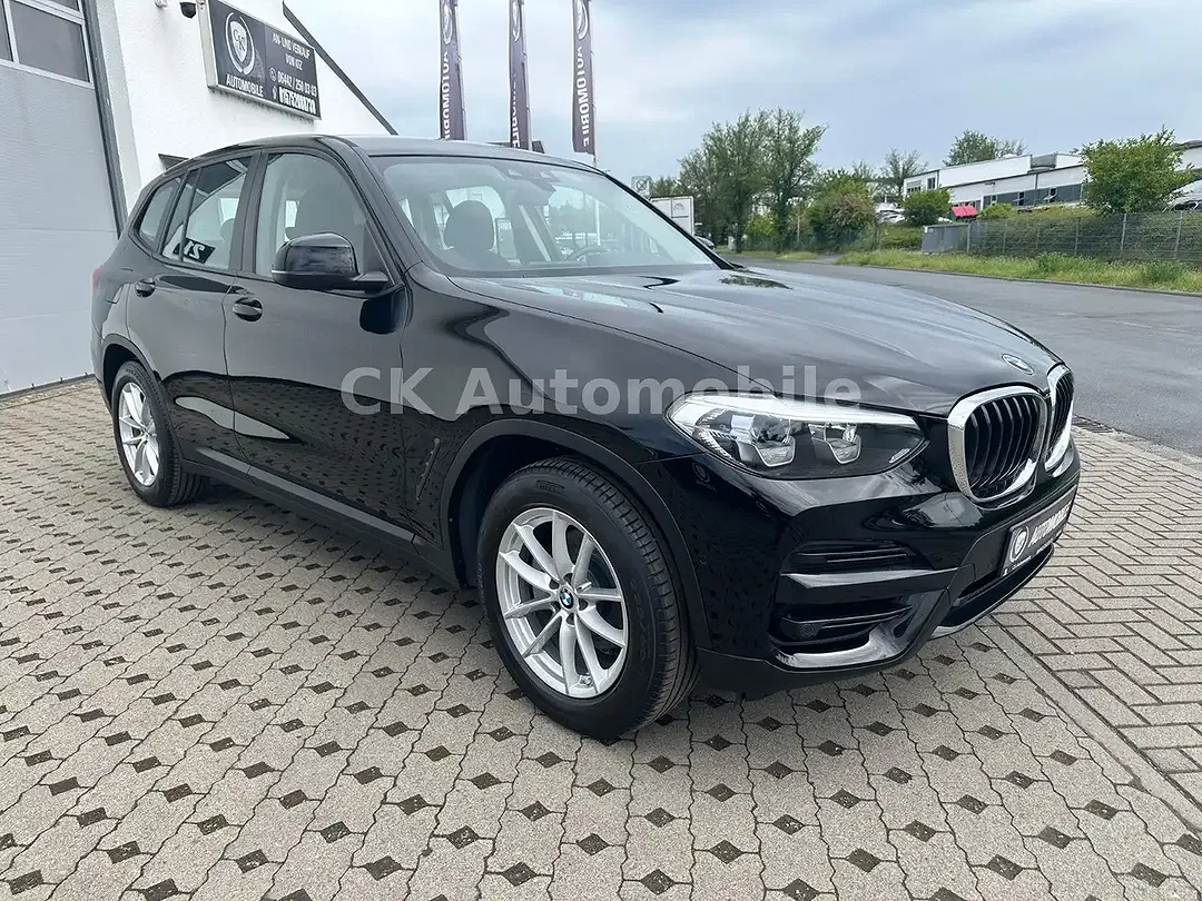 BMW X3 - Thumbnail 3