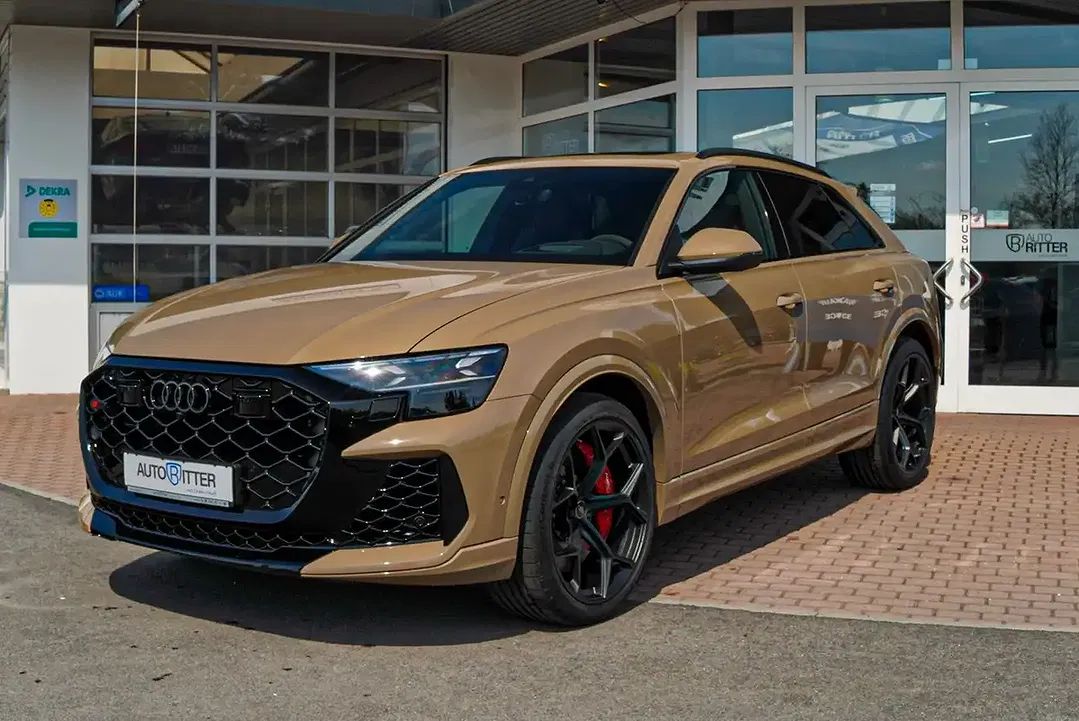 Audi RS Q8 - Thumbnail 3