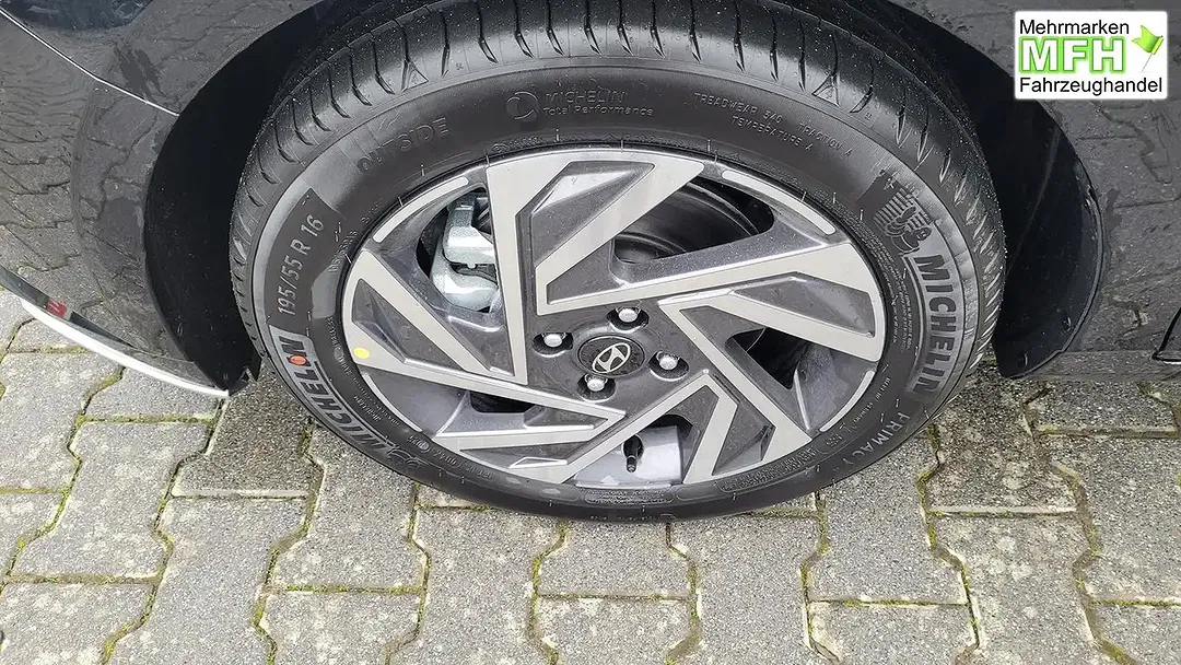 Hyundai i20 - Thumbnail 13
