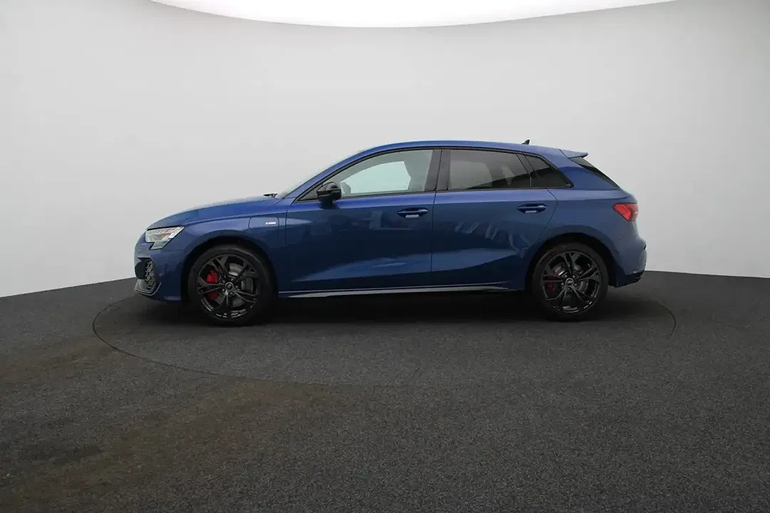 Audi A3 - Thumbnail 2
