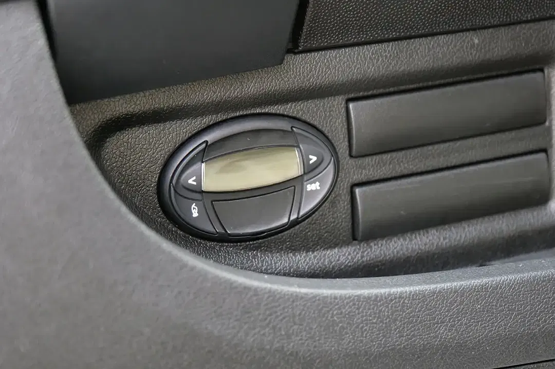 Opel Movano - Thumbnail 22