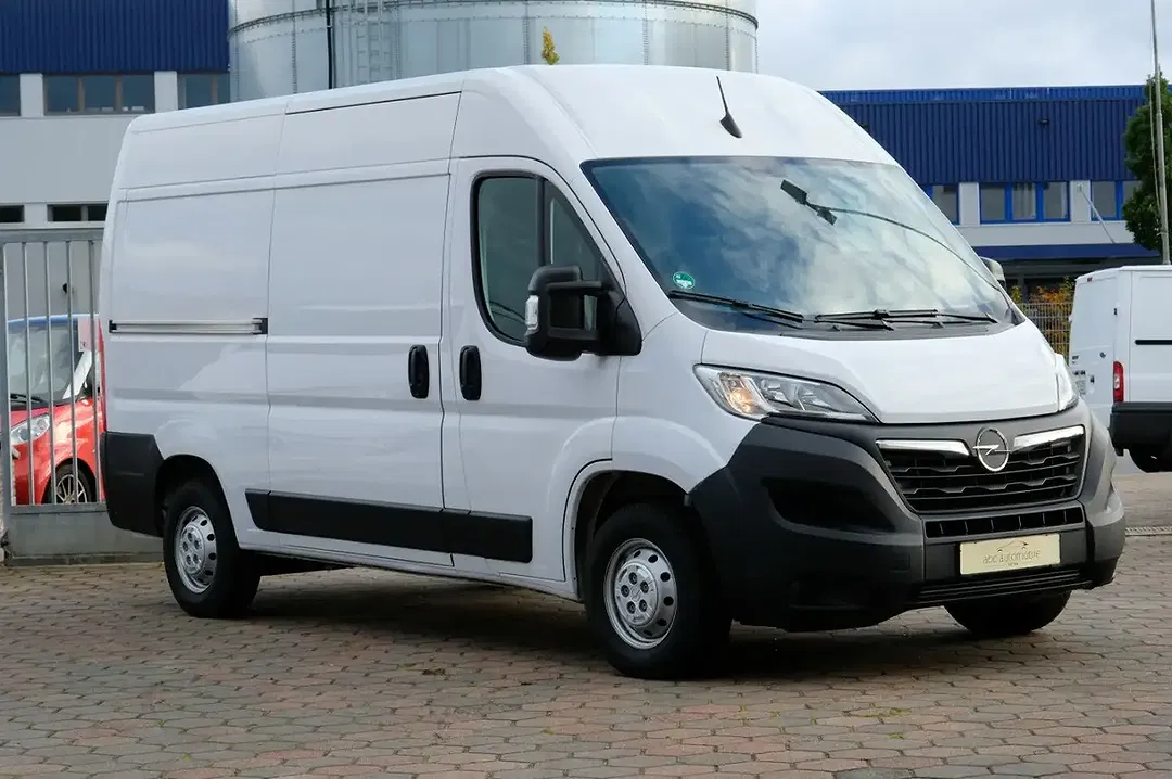 Opel Movano - Thumbnail 3