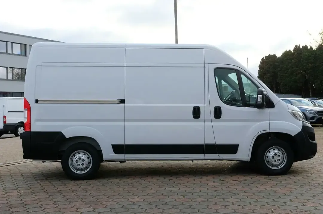 Opel Movano - Thumbnail 4