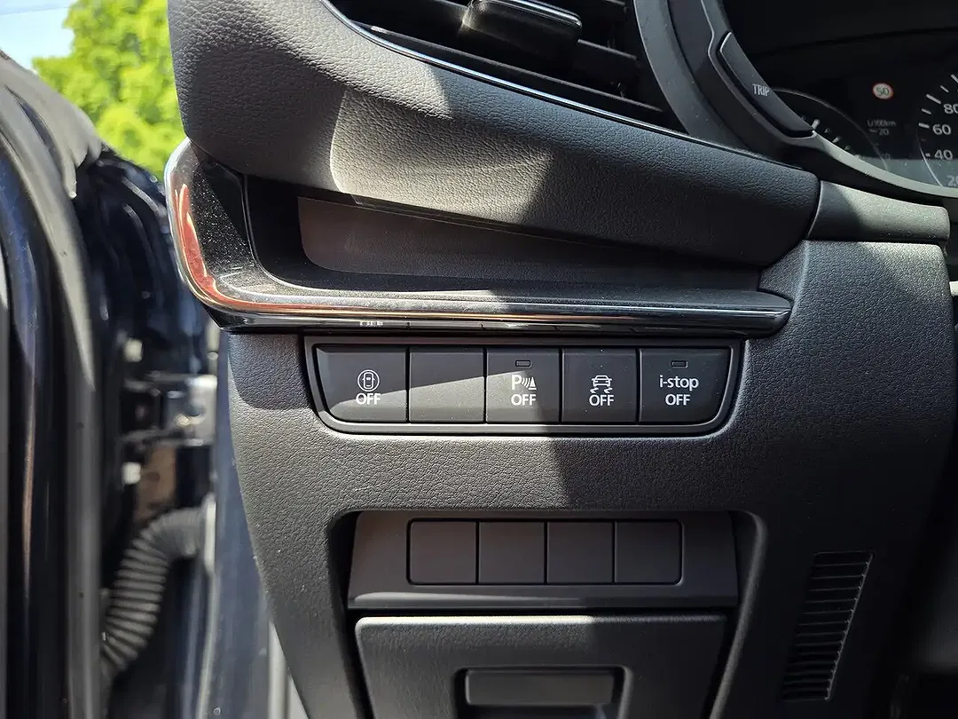 Mazda 3 - Thumbnail 6