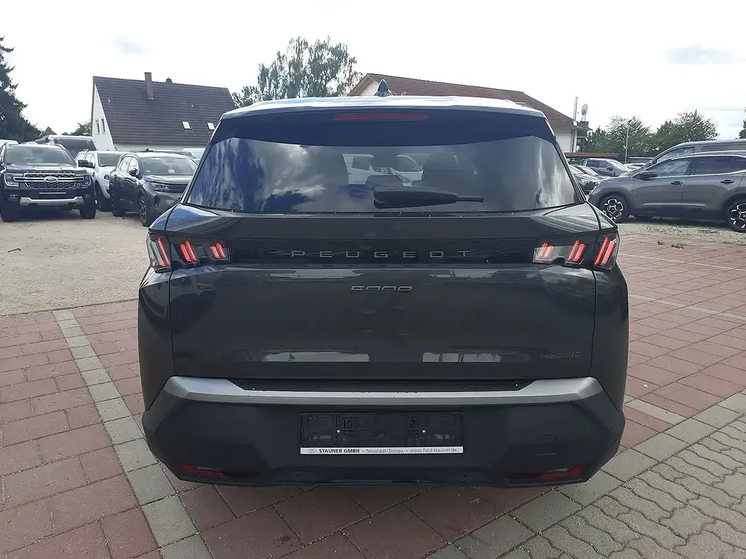 Peugeot 5008 - Thumbnail 6
