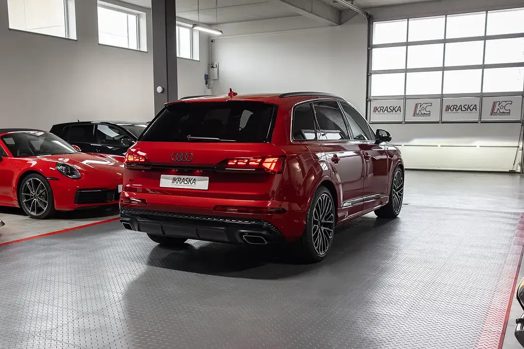 Audi Q7 - Thumbnail 8