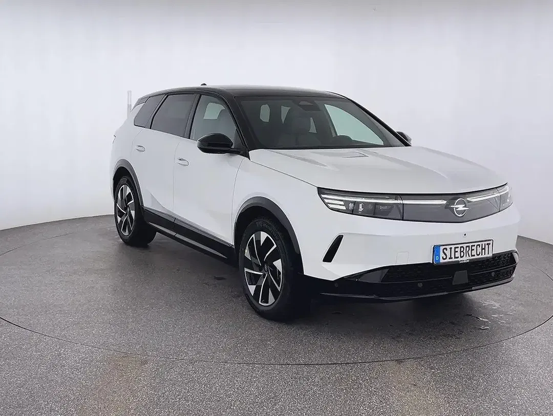 Opel Grandland - Thumbnail 3