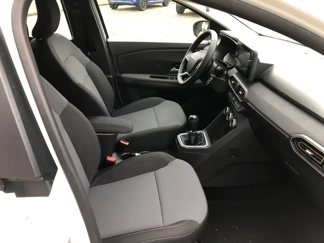 Dacia Sandero - Thumbnail 2