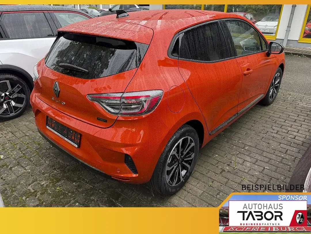 Renault Clio - Thumbnail 2