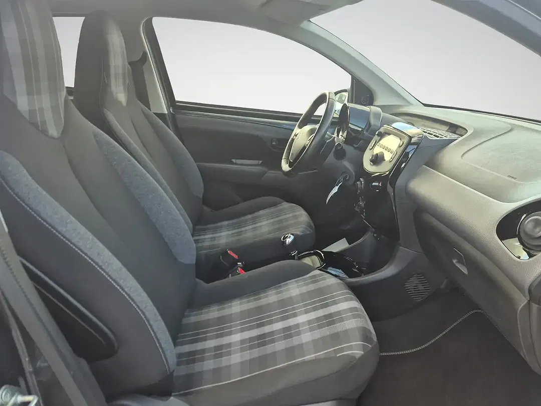 Peugeot 108 - Thumbnail 12