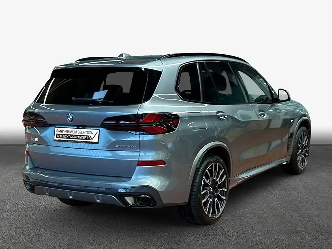BMW X5 - Thumbnail 2