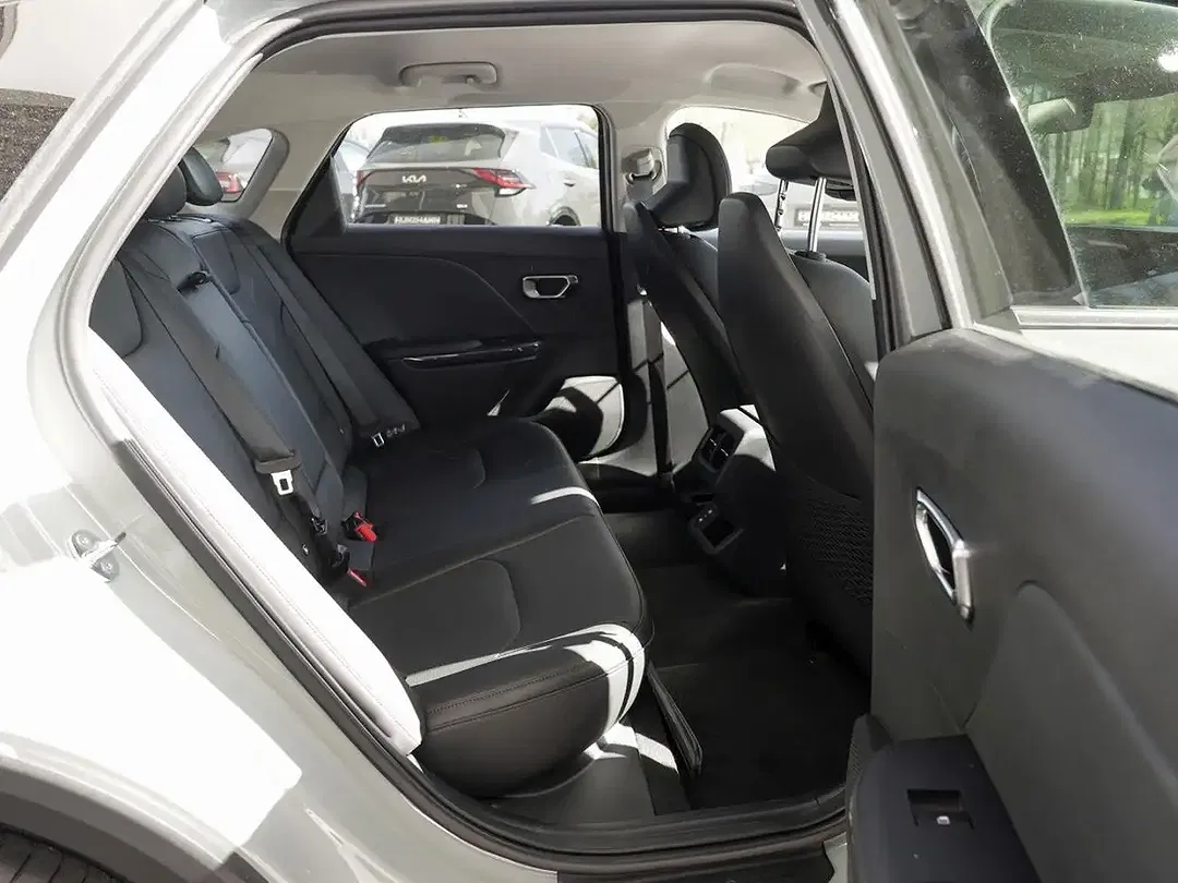 Kia K4 - Thumbnail 11
