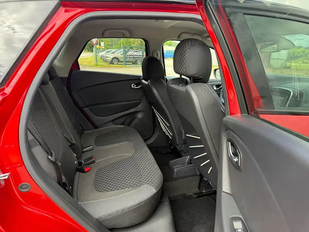 Renault Captur - Thumbnail 16
