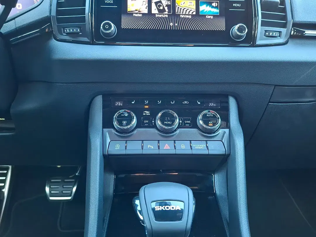 Skoda Karoq - Thumbnail 10