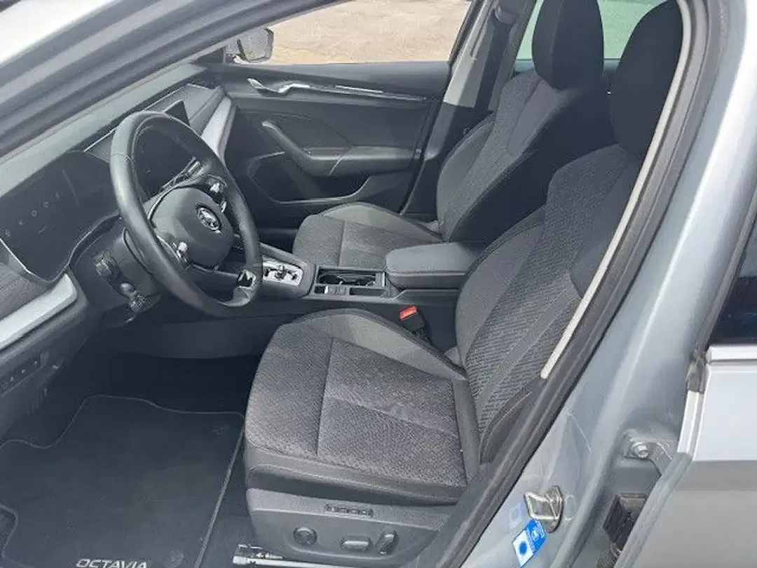 Skoda Octavia - Thumbnail 8