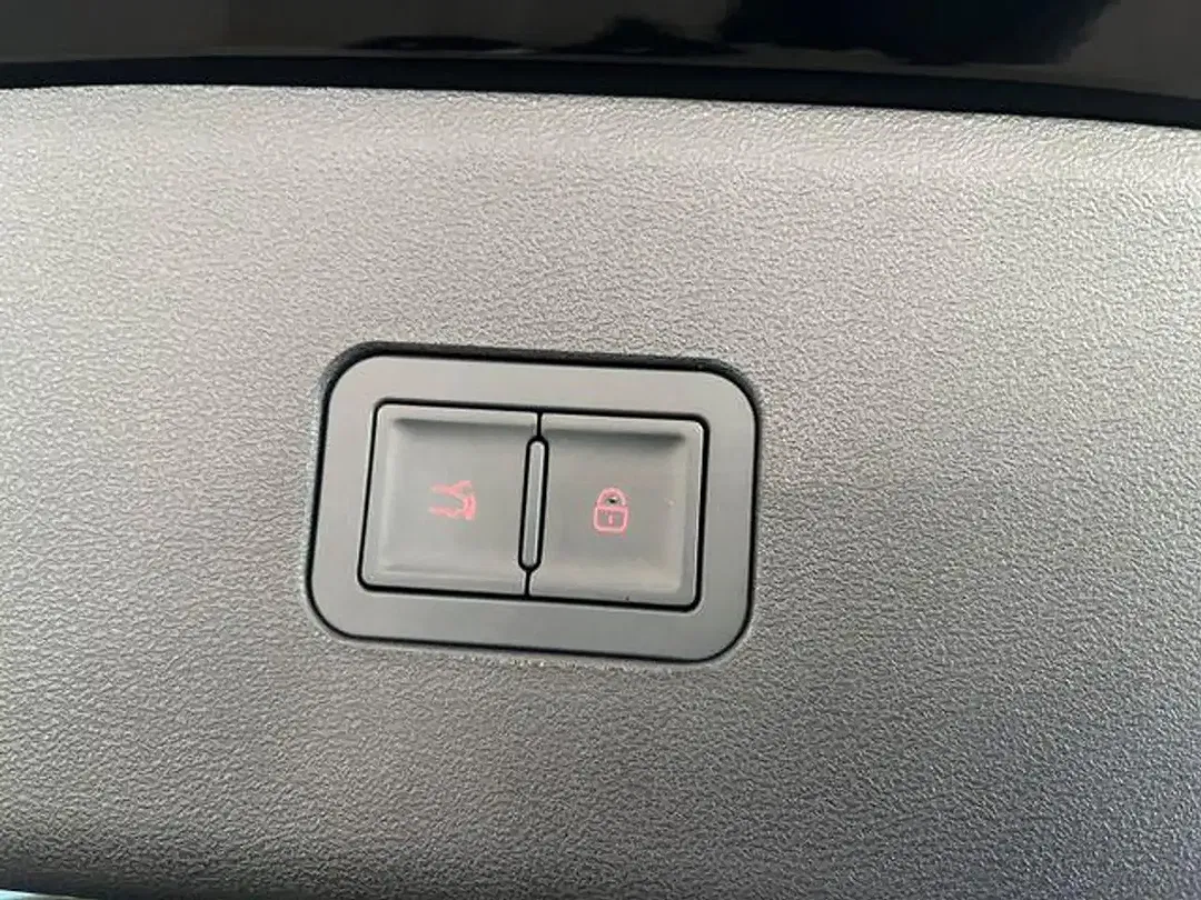 BYD Seal 6 - Thumbnail 12