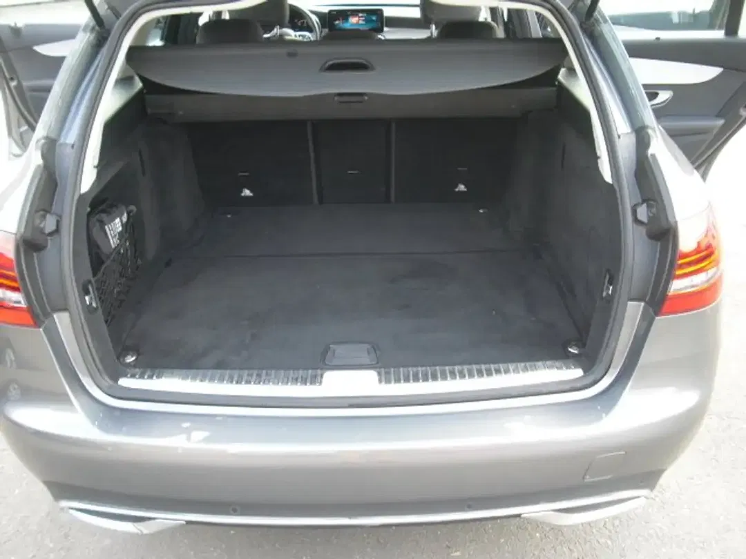 Mercedes-Benz C 200 - Thumbnail 18