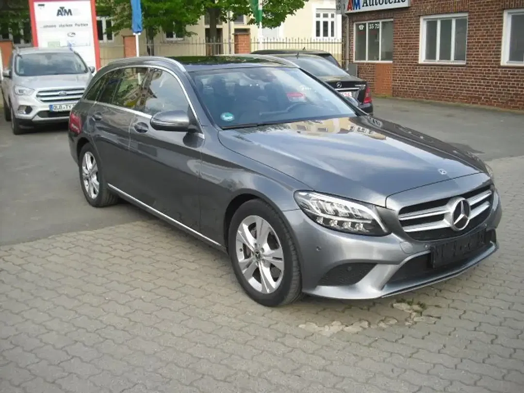 Mercedes-Benz C 200 - Thumbnail 2