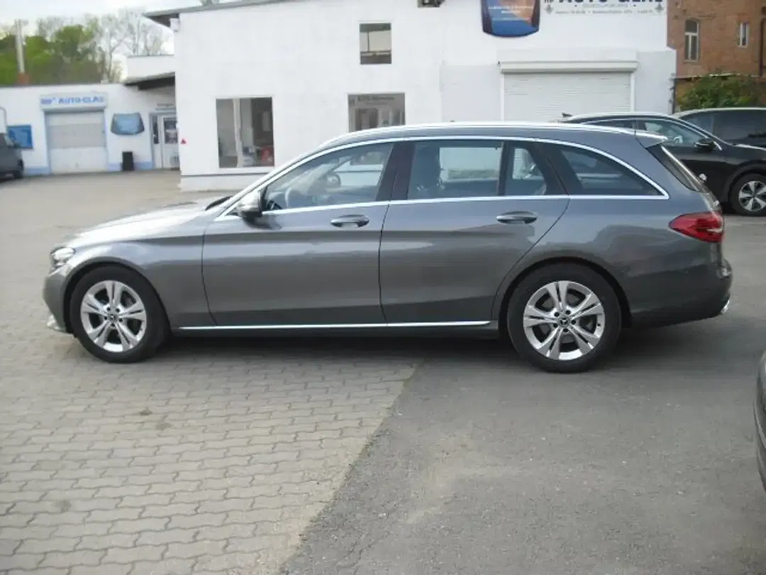 Mercedes-Benz C 200 - Thumbnail 4