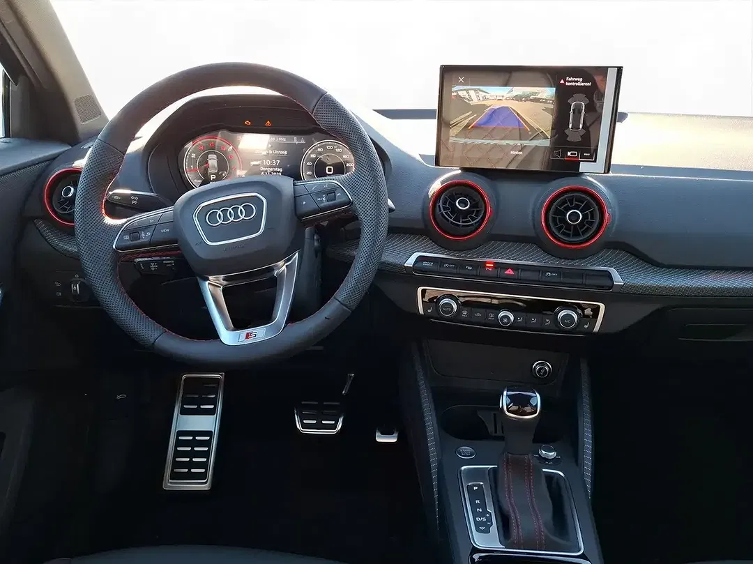 Audi Q2 - Thumbnail 4