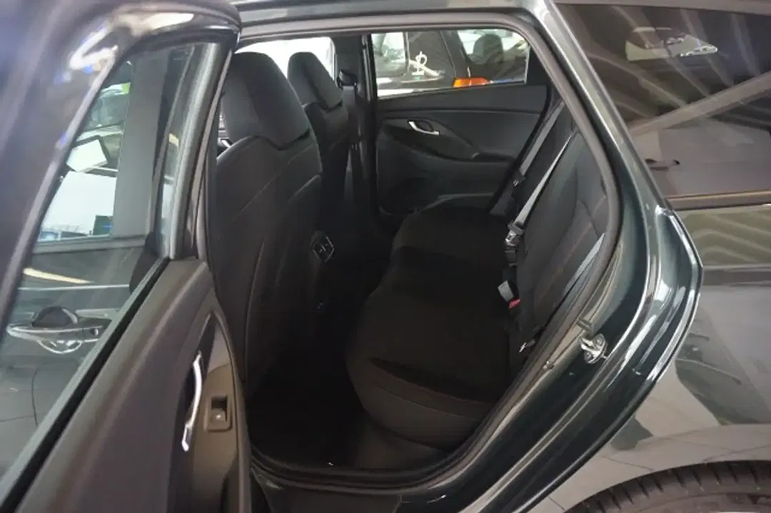Hyundai i30 - Thumbnail 10