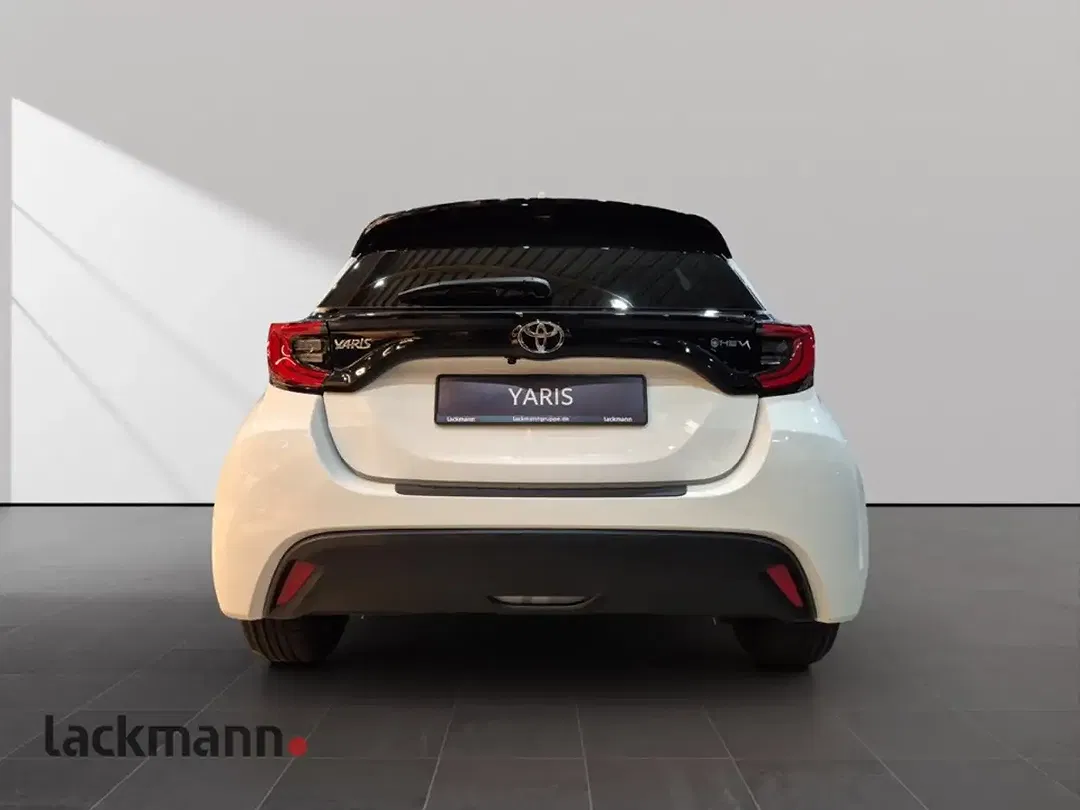 Toyota Yaris - Thumbnail 13