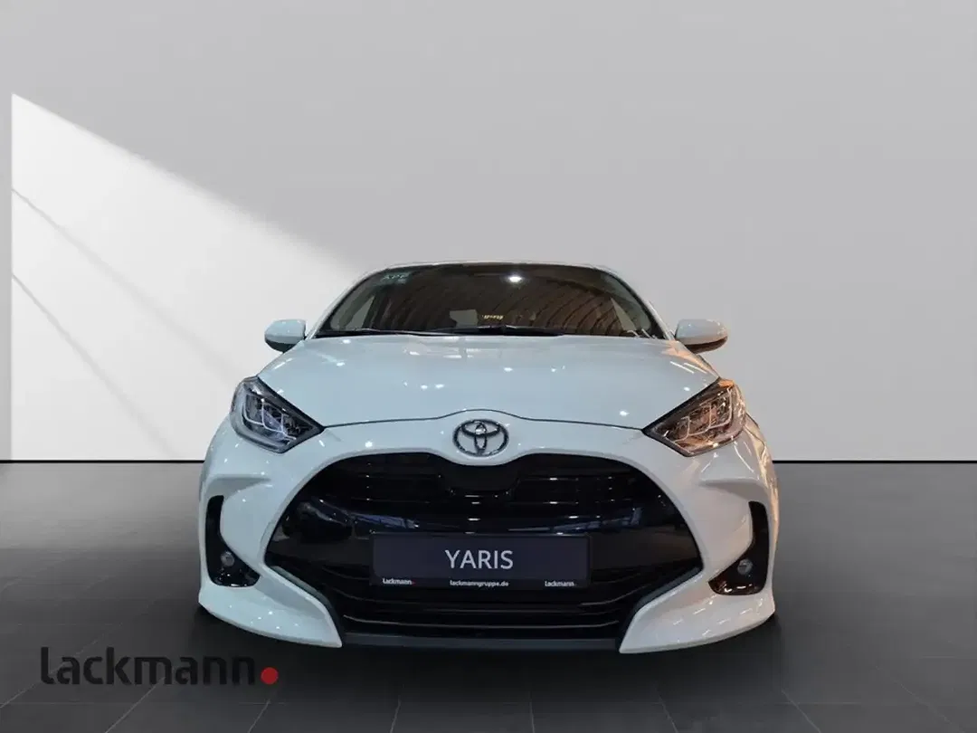 Toyota Yaris - Thumbnail 7