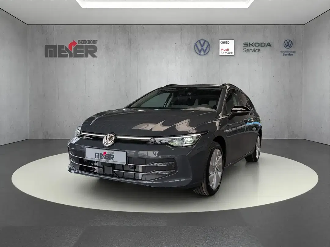 Volkswagen Golf Variant - Thumbnail 1