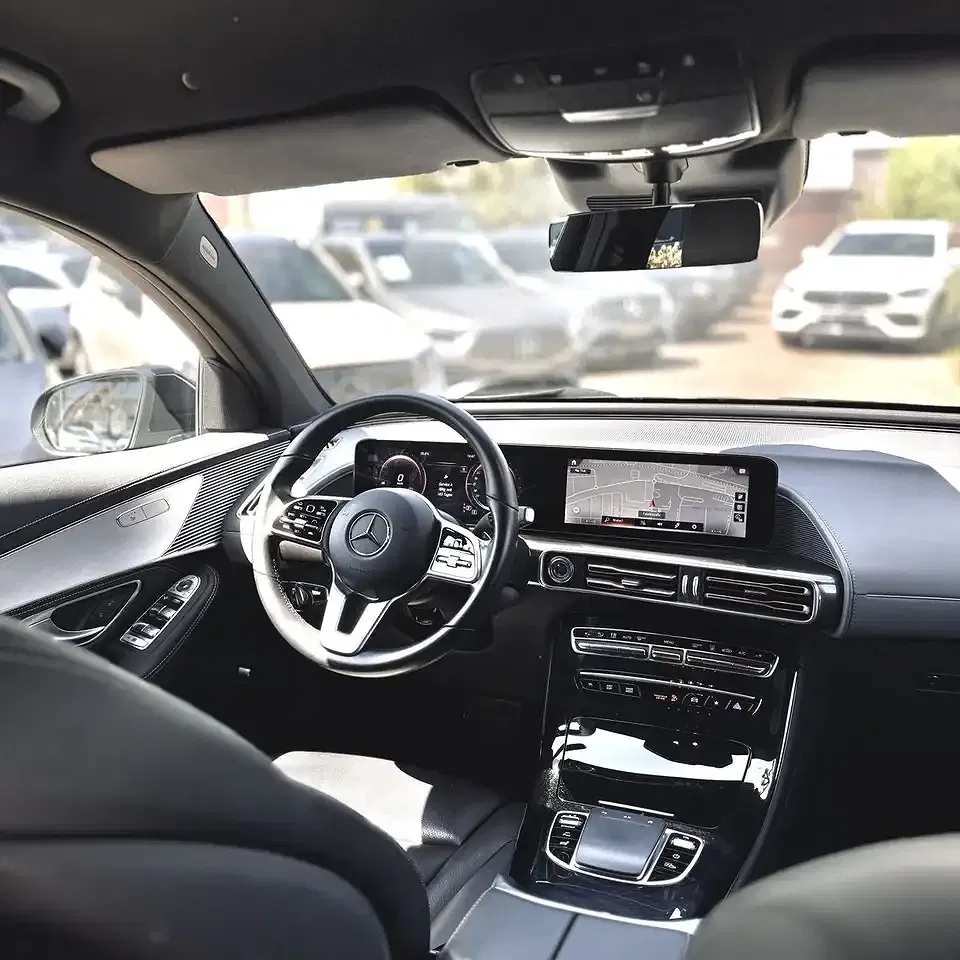 Mercedes-Benz EQC 400 - Thumbnail 13
