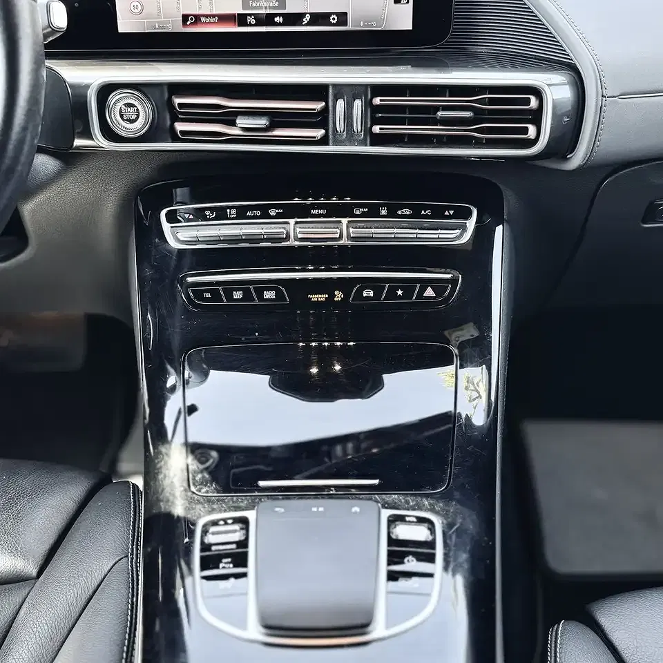 Mercedes-Benz EQC 400 - Thumbnail 14