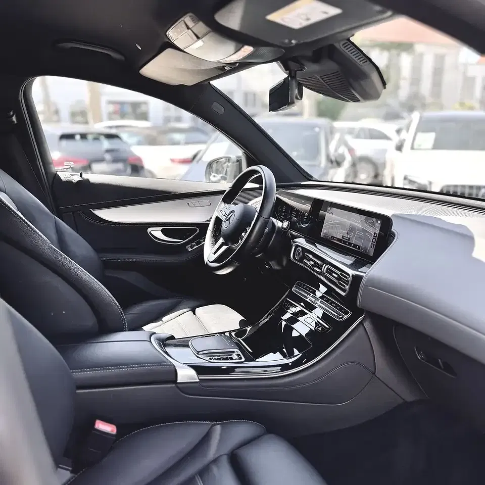 Mercedes-Benz EQC 400 - Thumbnail 15