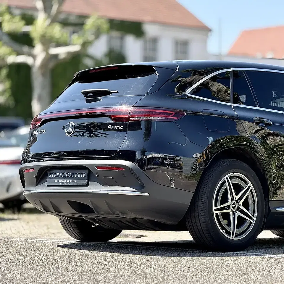 Mercedes-Benz EQC 400 - Thumbnail 9