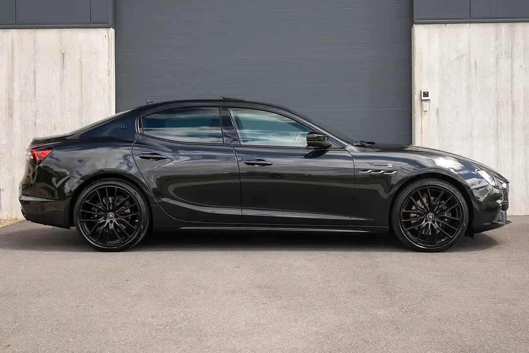 Maserati Ghibli - Thumbnail 2