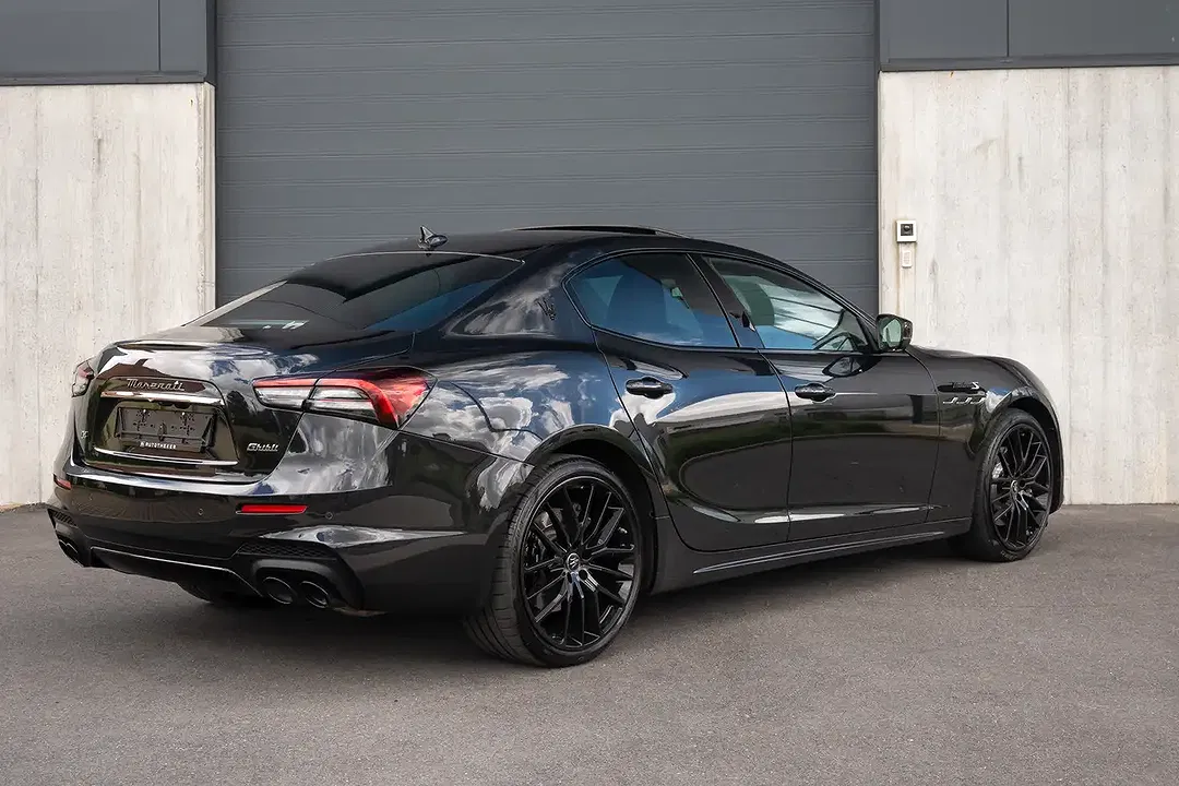 Maserati Ghibli - Thumbnail 3