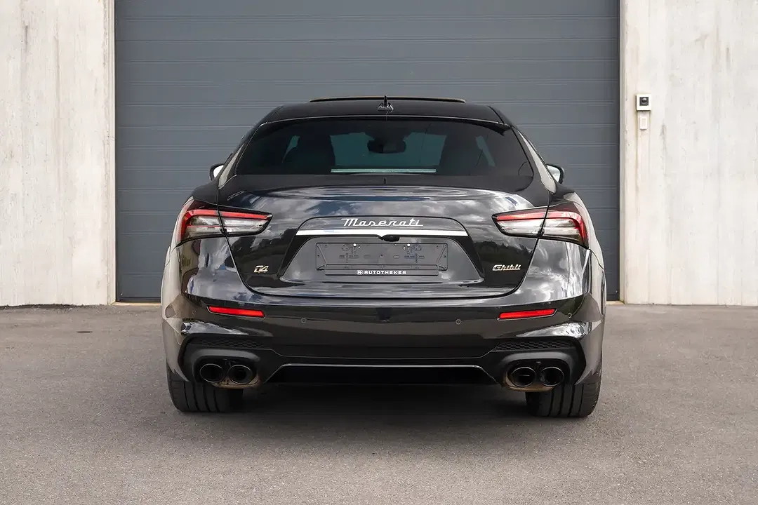 Maserati Ghibli - Thumbnail 4