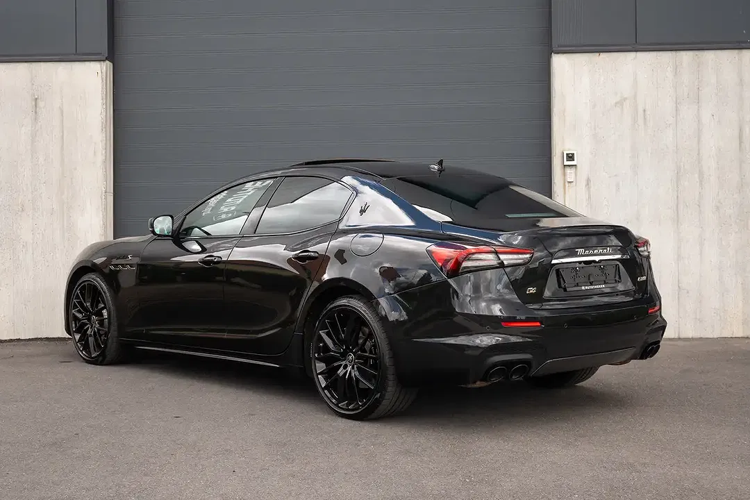 Maserati Ghibli - Thumbnail 5