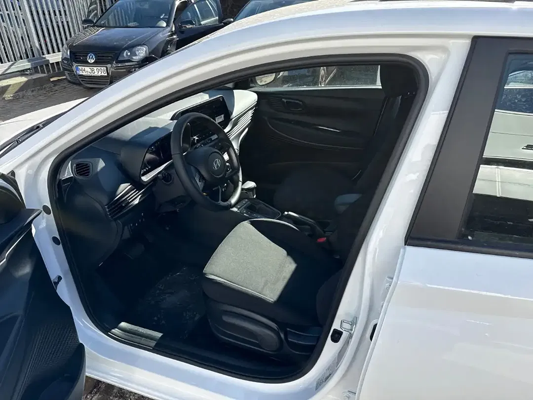 Hyundai i20 - Thumbnail 6