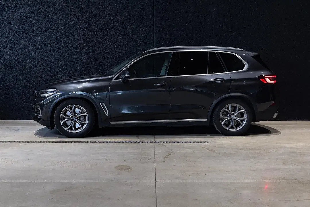 BMW X5 - Thumbnail 4