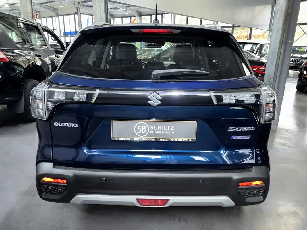 Suzuki SX4 S-Cross - Thumbnail 3