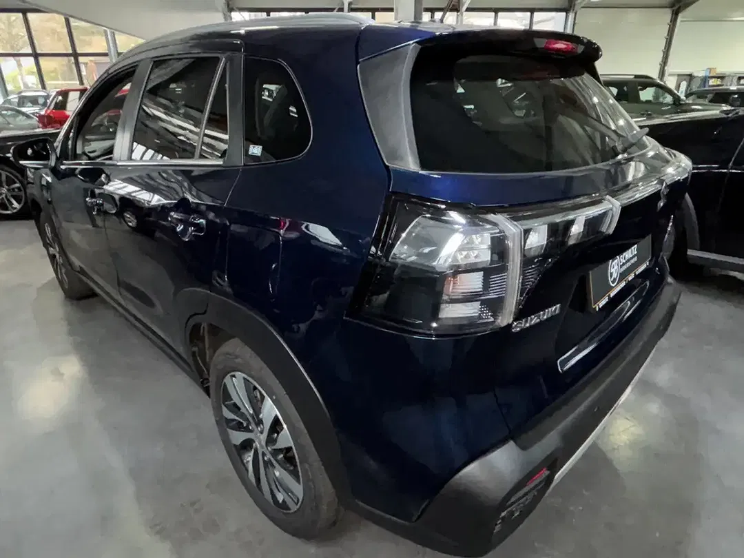Suzuki SX4 S-Cross - Thumbnail 4