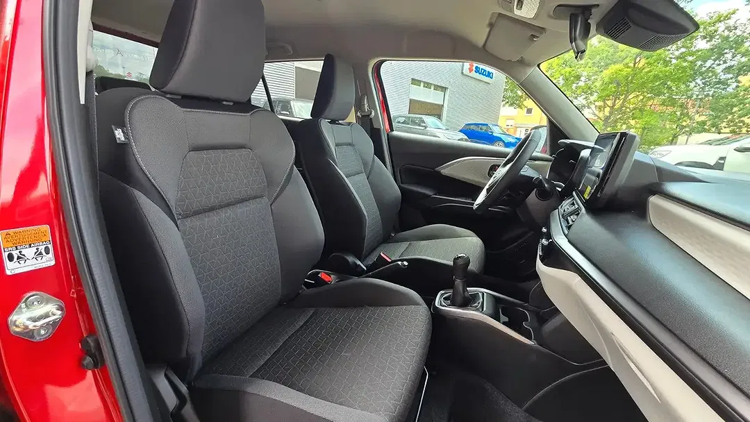 Suzuki Swift - Thumbnail 11