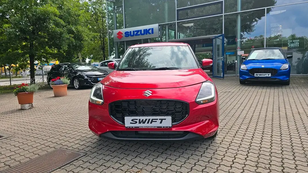 Suzuki Swift - Thumbnail 3