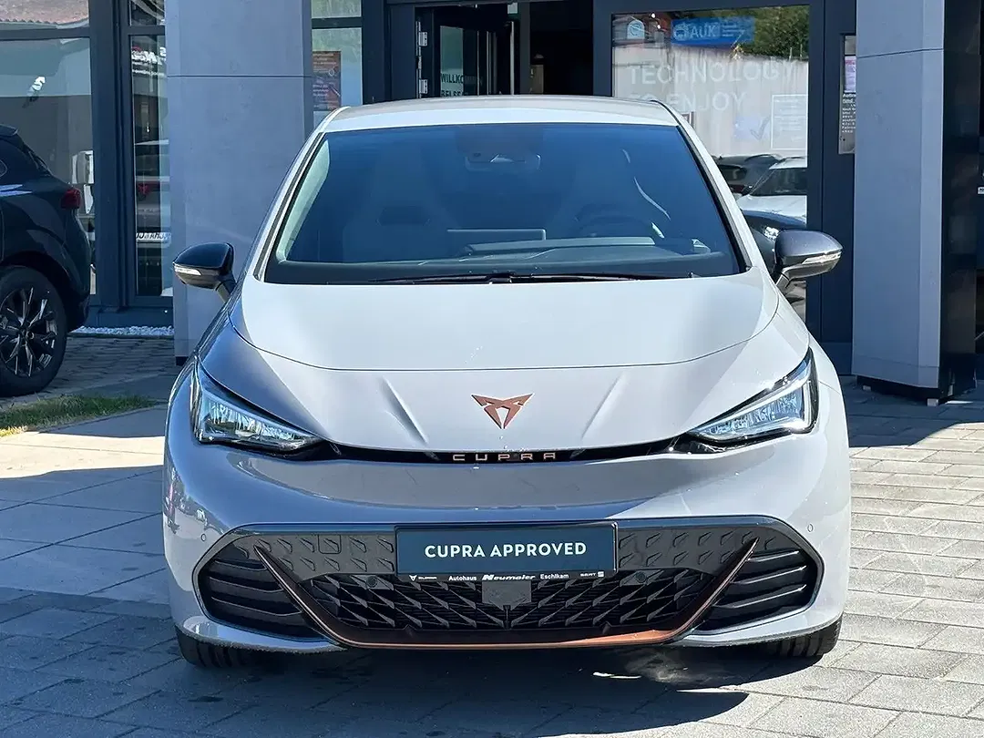 CUPRA Born - Thumbnail 2