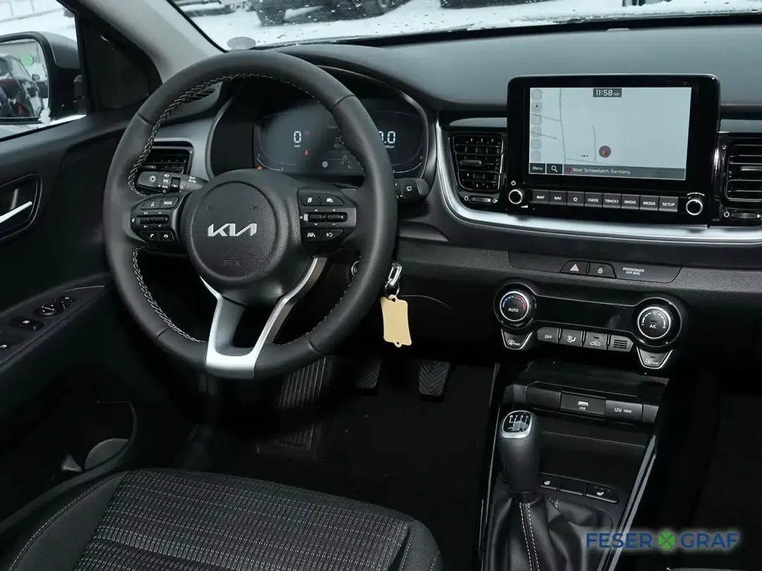 Kia Stonic - Thumbnail 3