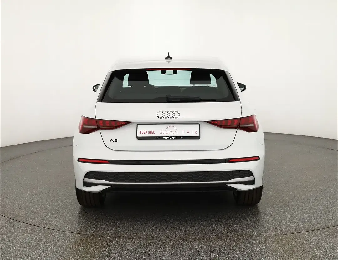 Audi A3 - Thumbnail 3
