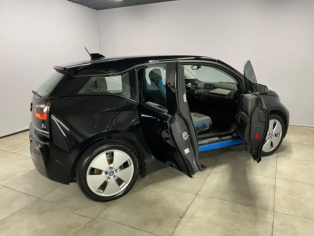 BMW i3 - Thumbnail 10
